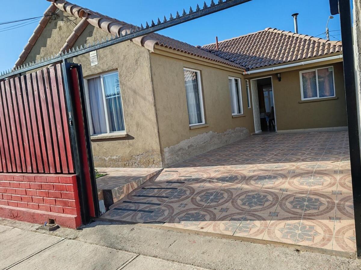 Casa Puertas Del Mar Cerca Del Faro Pousada La Serena